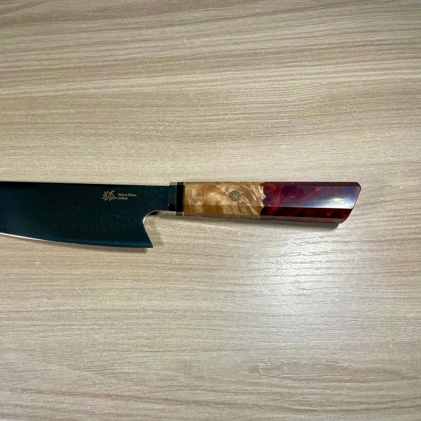 Kiritsuke Santoku con manico multicolore