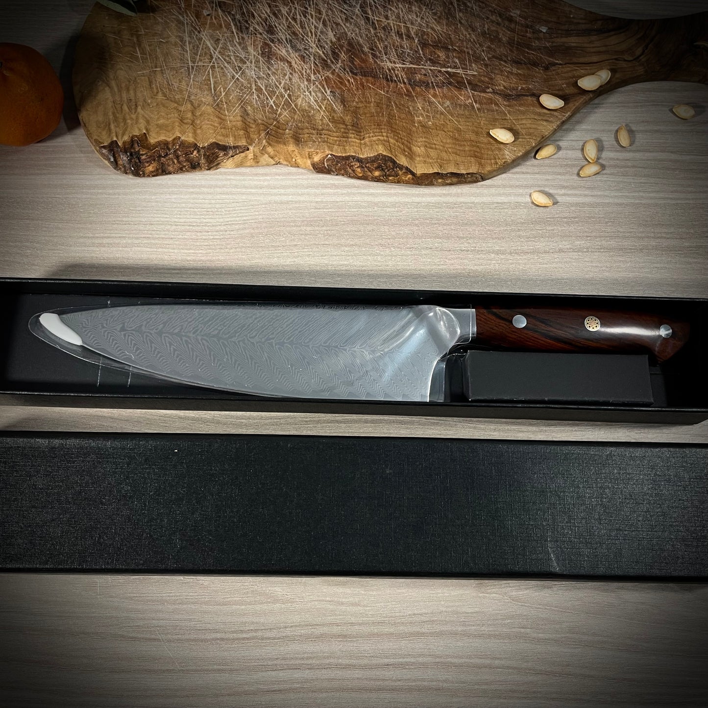 Coltello da chef damascato, coltello e scatola