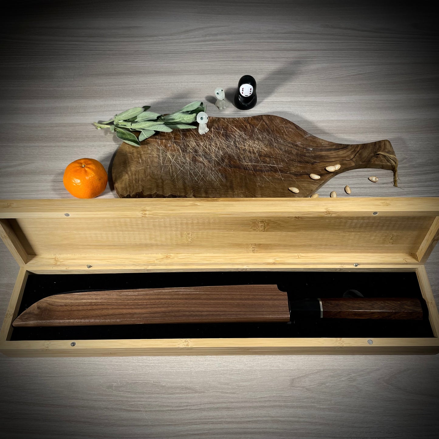 Coltello sakimaru con fodero e custodia in legno