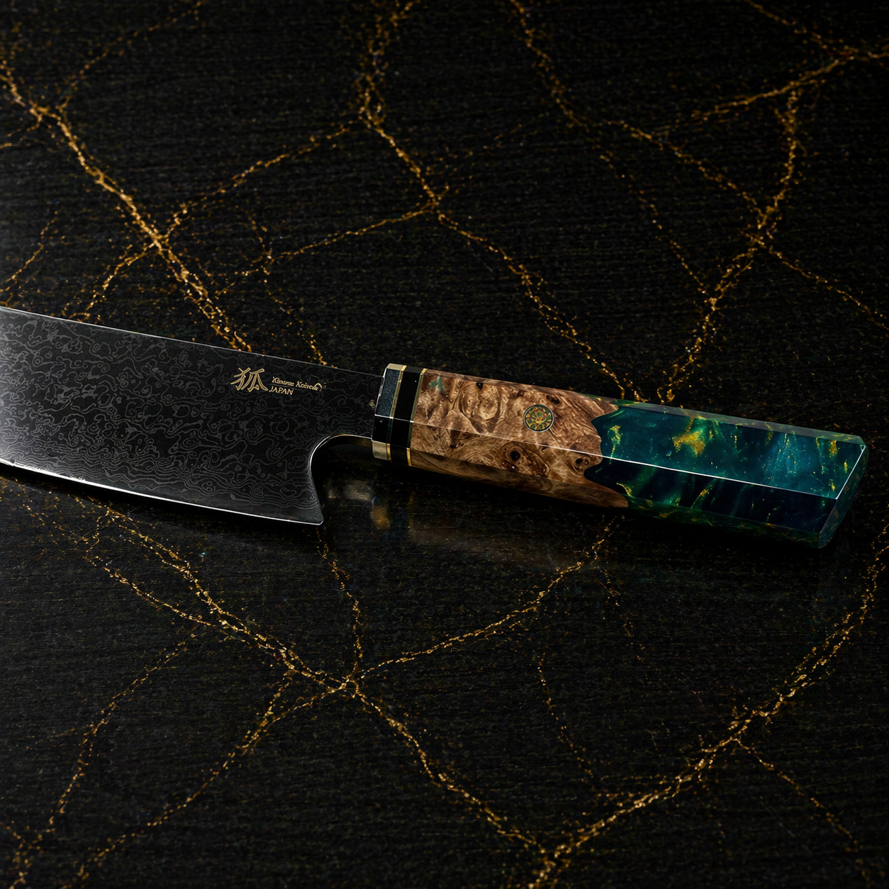 Kiritsuke Santoku con manico multicolore