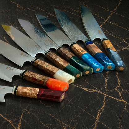 Kiritsuke Santoku con manico multicolore