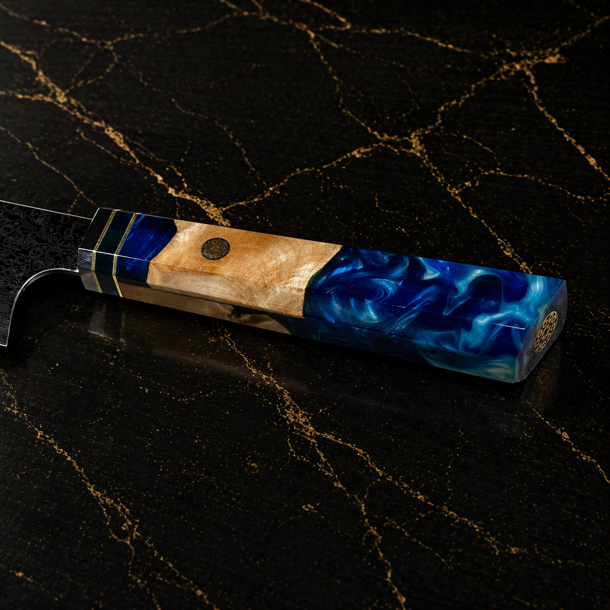 Kiritsuke Santoku con manico multicolore