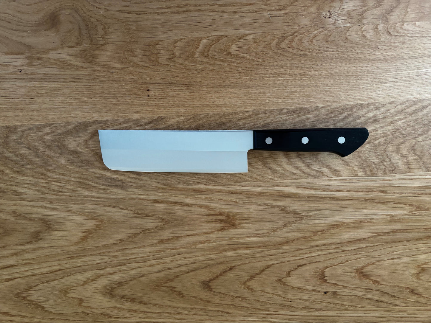 Kitsune “Shiro Muji” | Nakiri — Precisione verticale, tagli perfetti