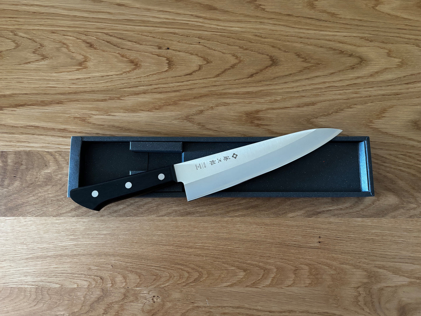 Kitsune “Shiro Muji” | Santoku — Il Coltello da Chef senza compromessi