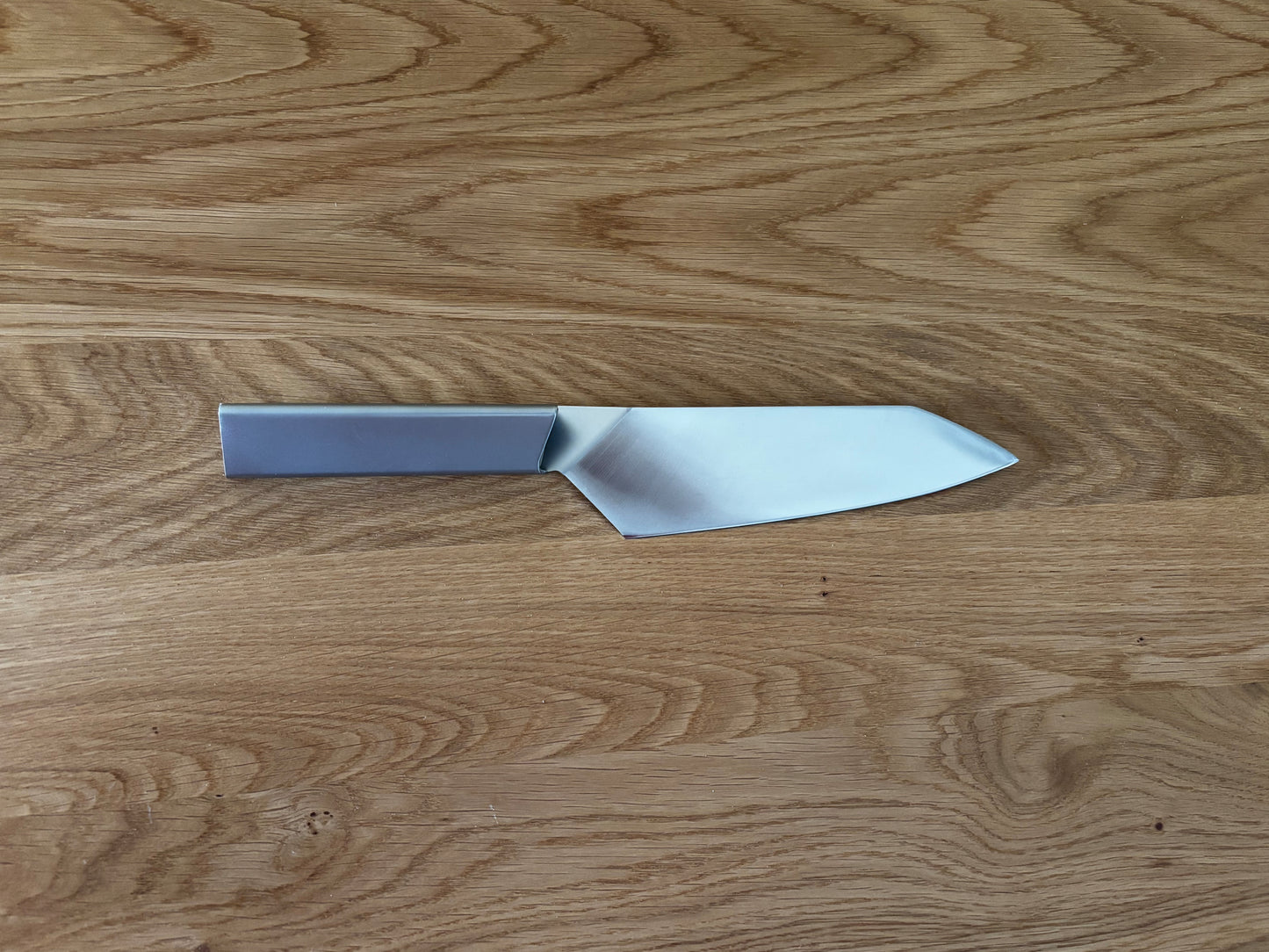 Kitsune “Origami” | Santoku — La Forma che Nasce dalla Piega