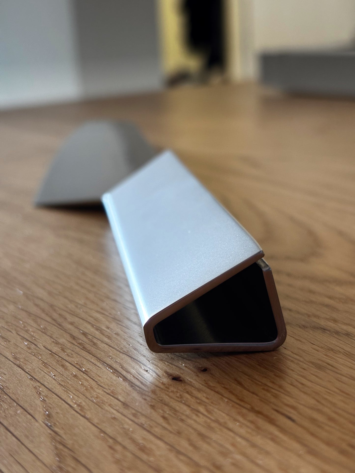 Kitsune “Origami” | Santoku — La Forma che Nasce dalla Piega