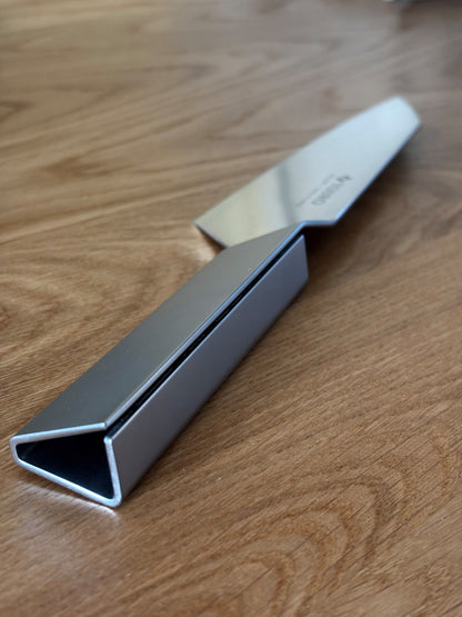 Kitsune “Origami” | Santoku — La Forma che Nasce dalla Piega