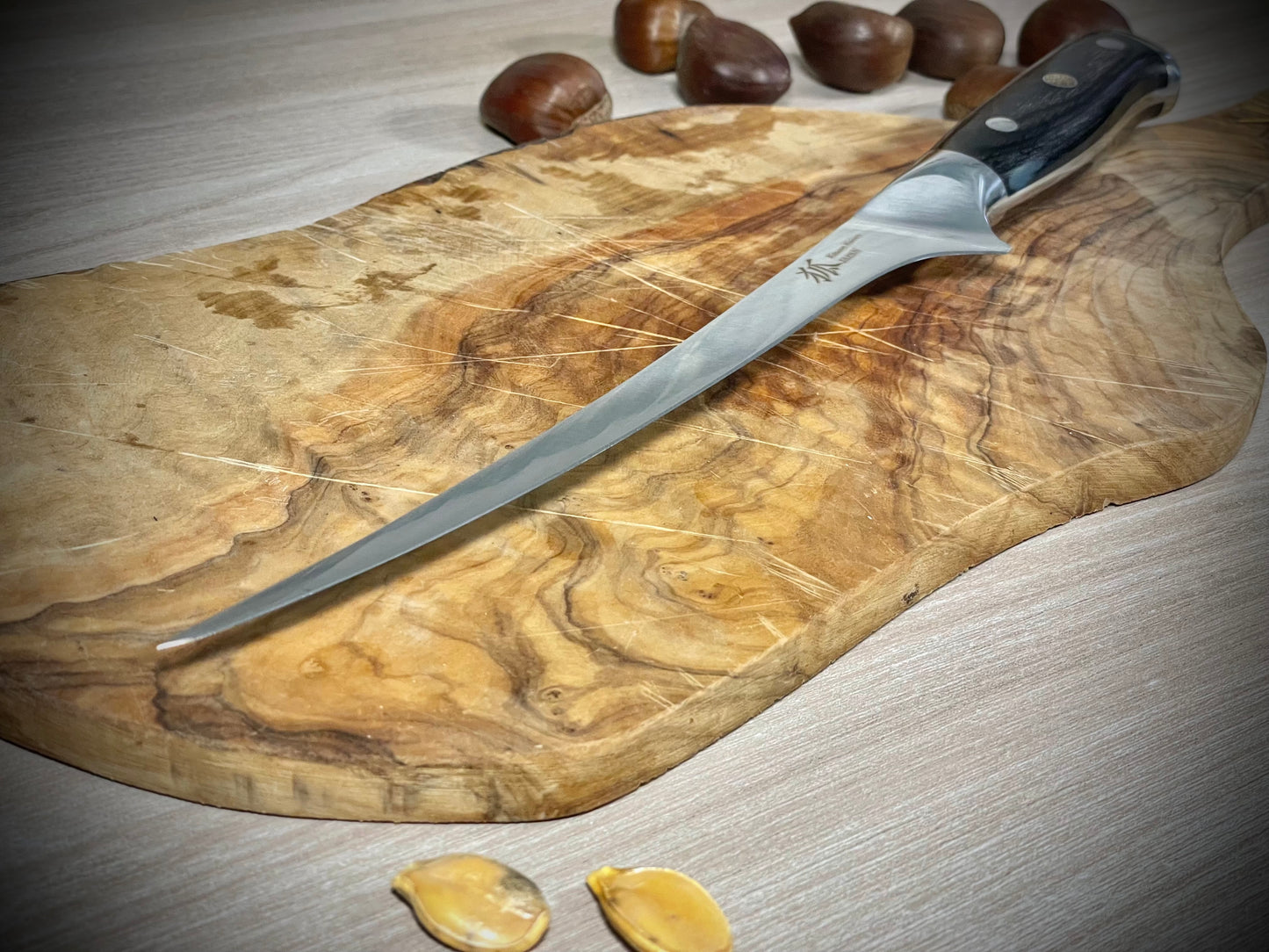 Coltello per disossare in acciaio inox