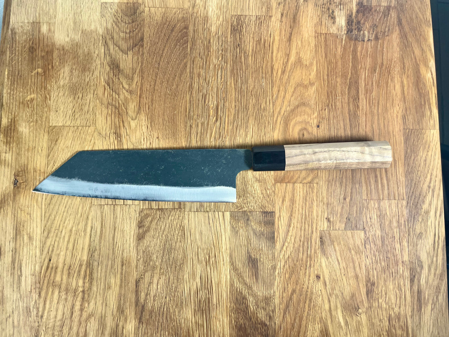 Bunka professionale in acciaio Aogami #2 con manico ottagonale
