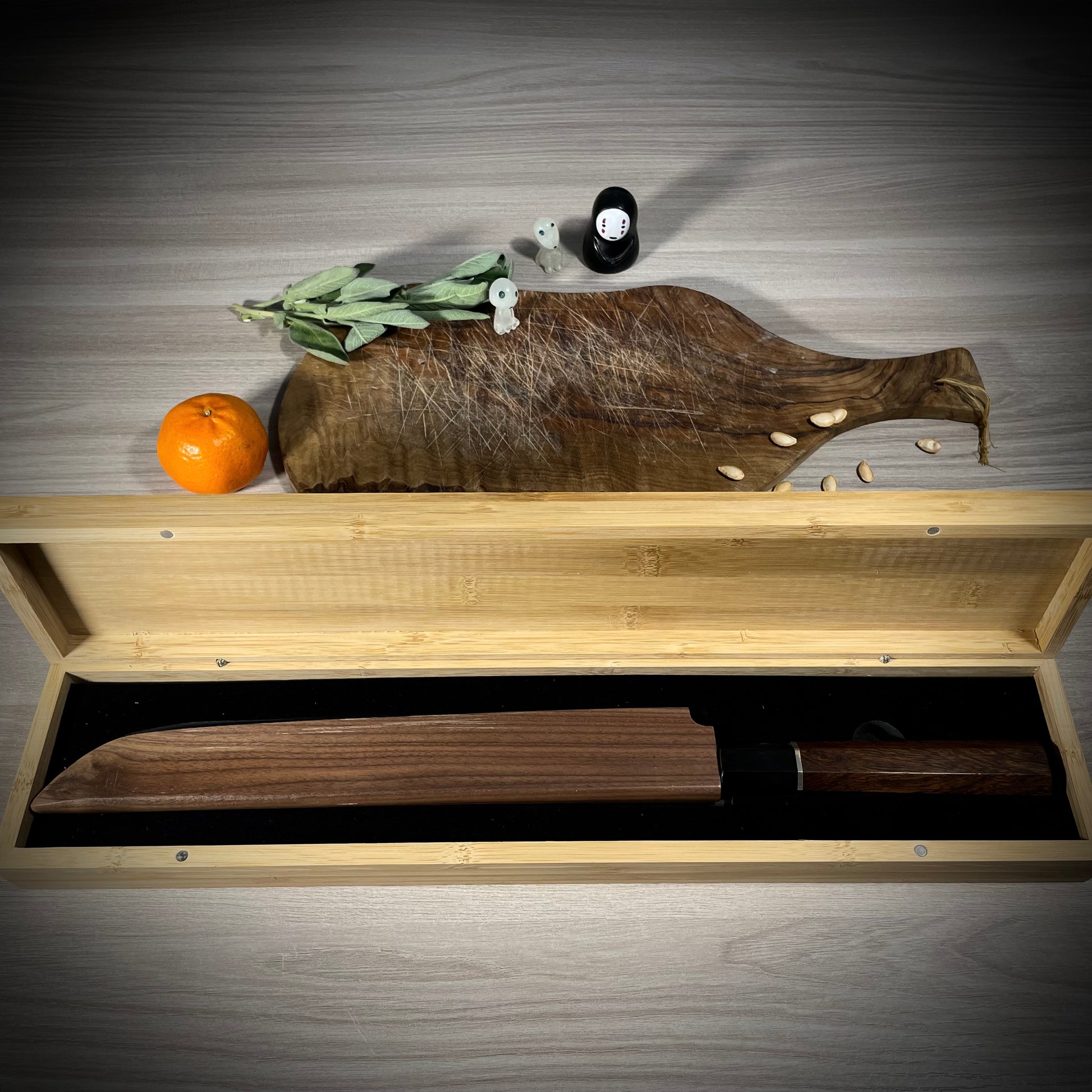 Coltello sakimaru con fodero e custodia in legno